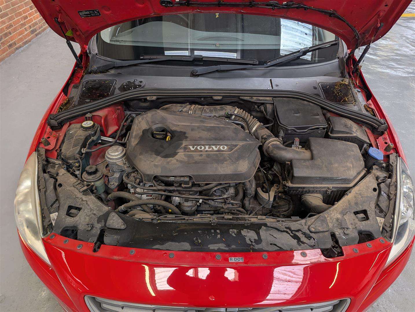 <p>2012 VOLVO V60 SE T3</p>