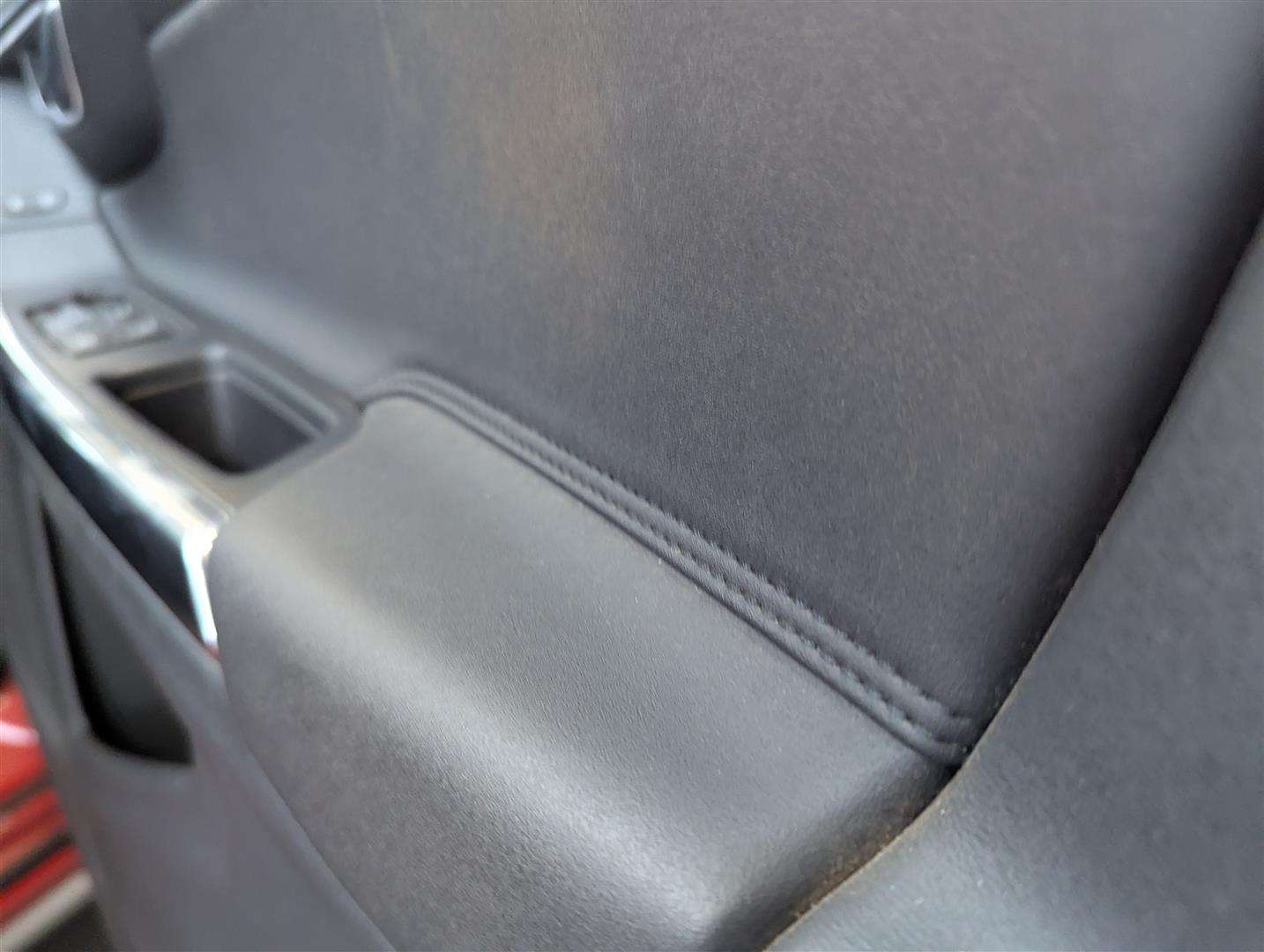 <p>2012 VOLVO V60 SE T3</p>