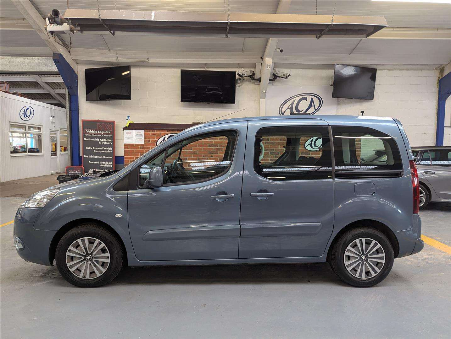 <p>2012 PEUGEOT PARTNER TEPEE S E-HDI S-A</p>