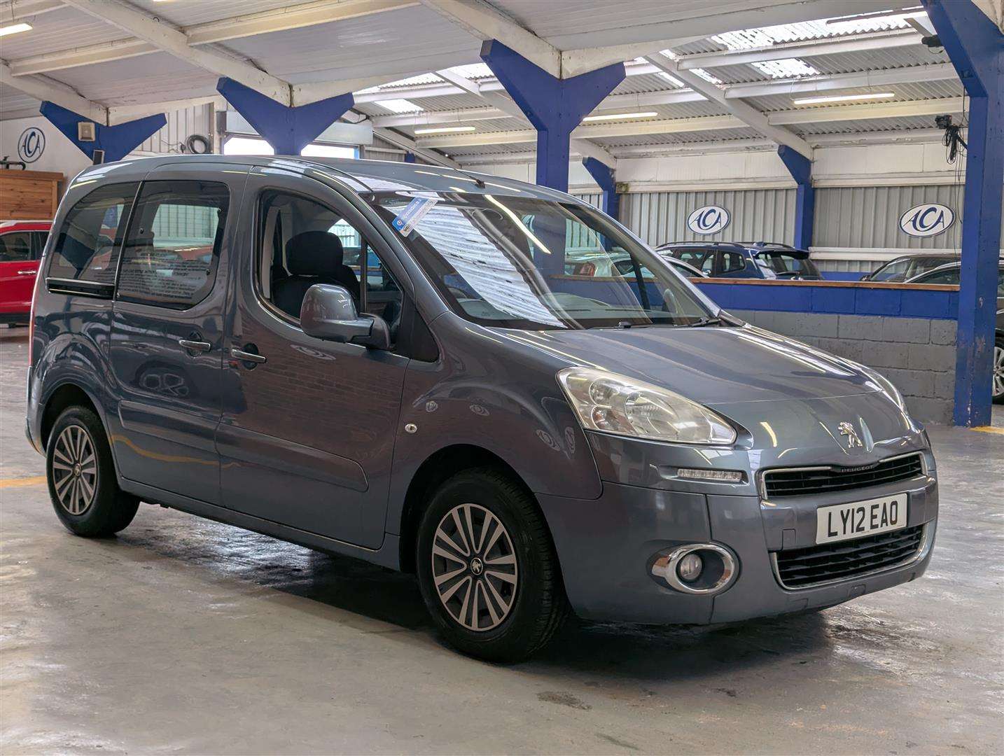 <p>2012 PEUGEOT PARTNER TEPEE S E-HDI S-A</p>