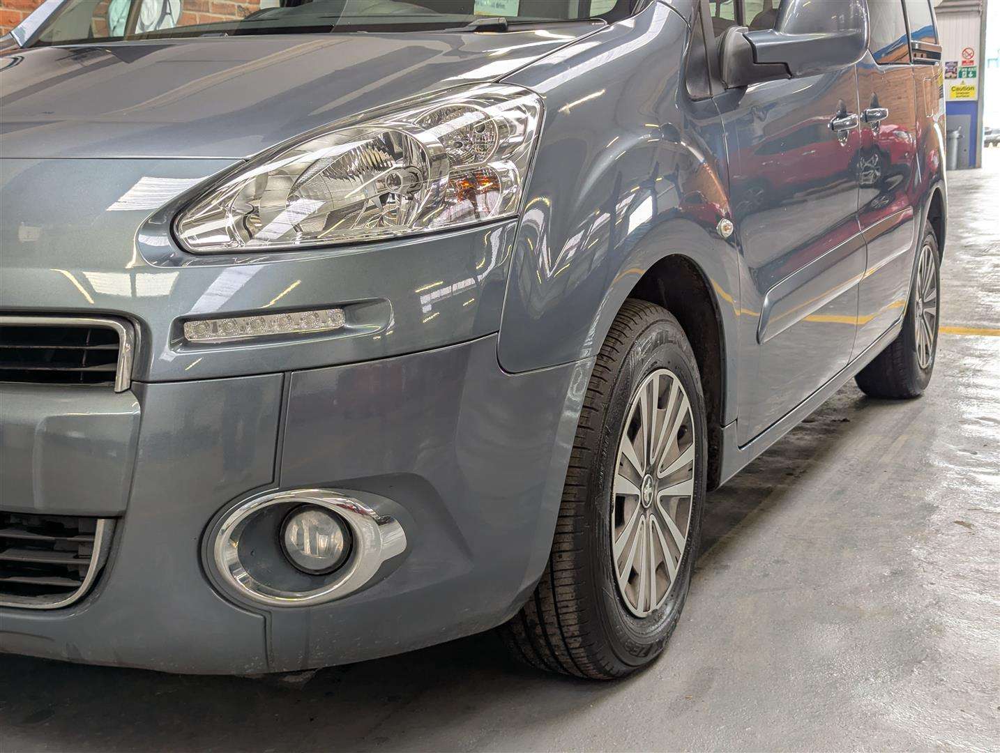 <p>2012 PEUGEOT PARTNER TEPEE S E-HDI S-A</p>