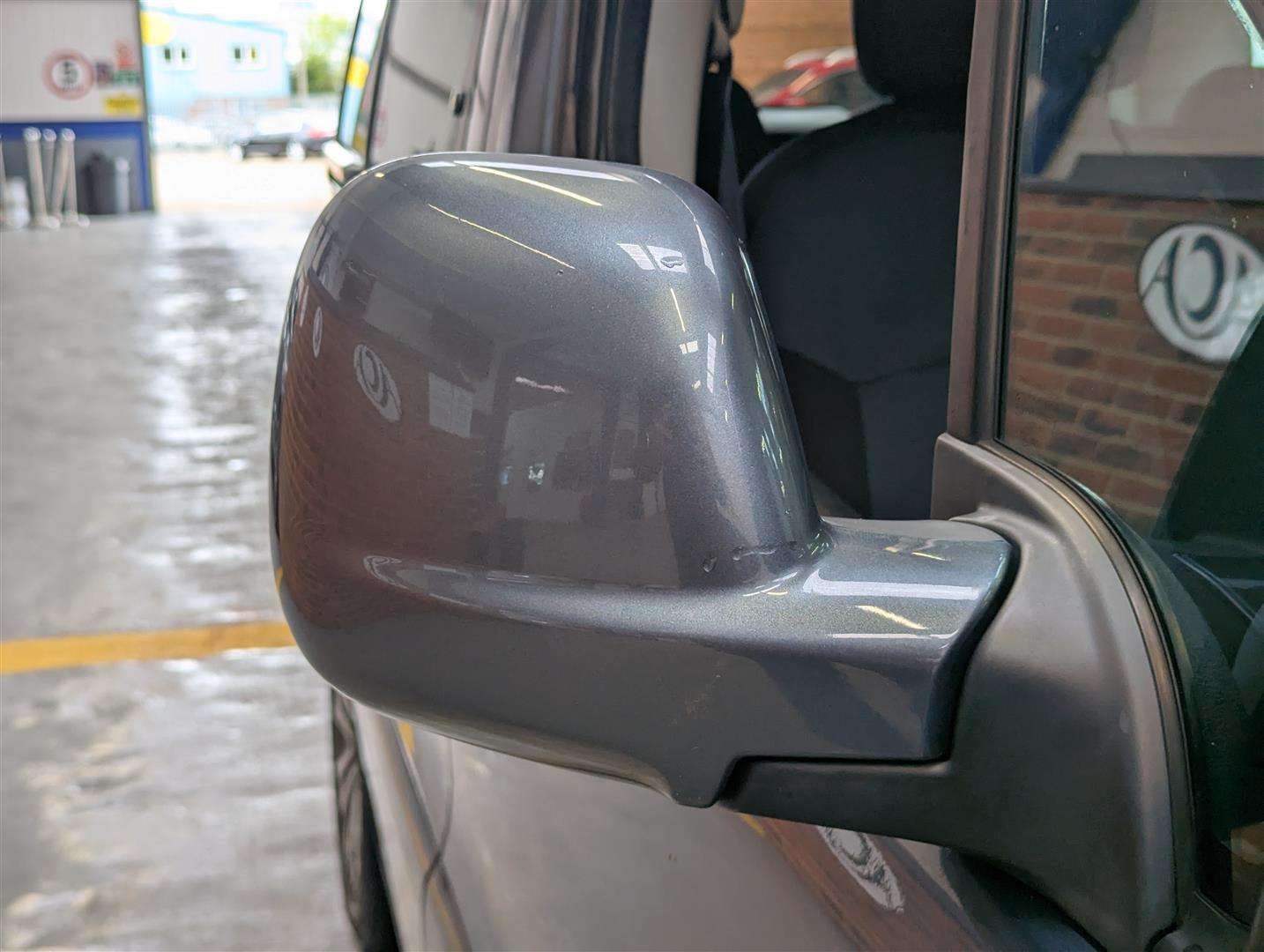 <p>2012 PEUGEOT PARTNER TEPEE S E-HDI S-A</p>