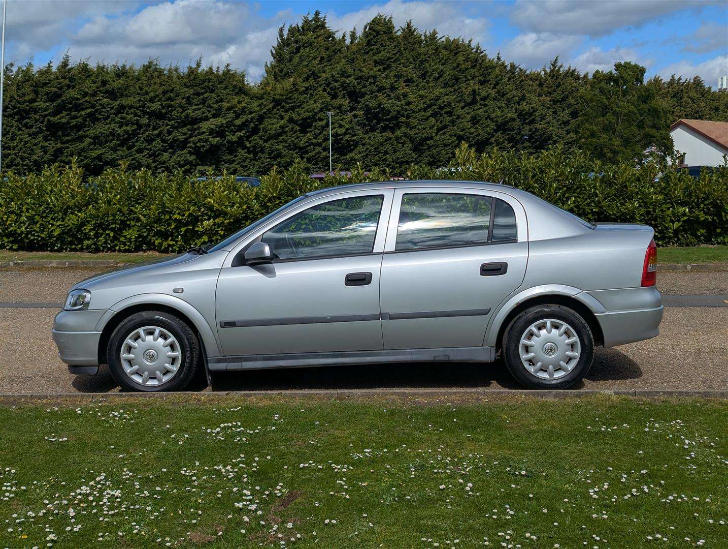 <p>1999 VAUXHALL ASTRA CLUB 8V</p>