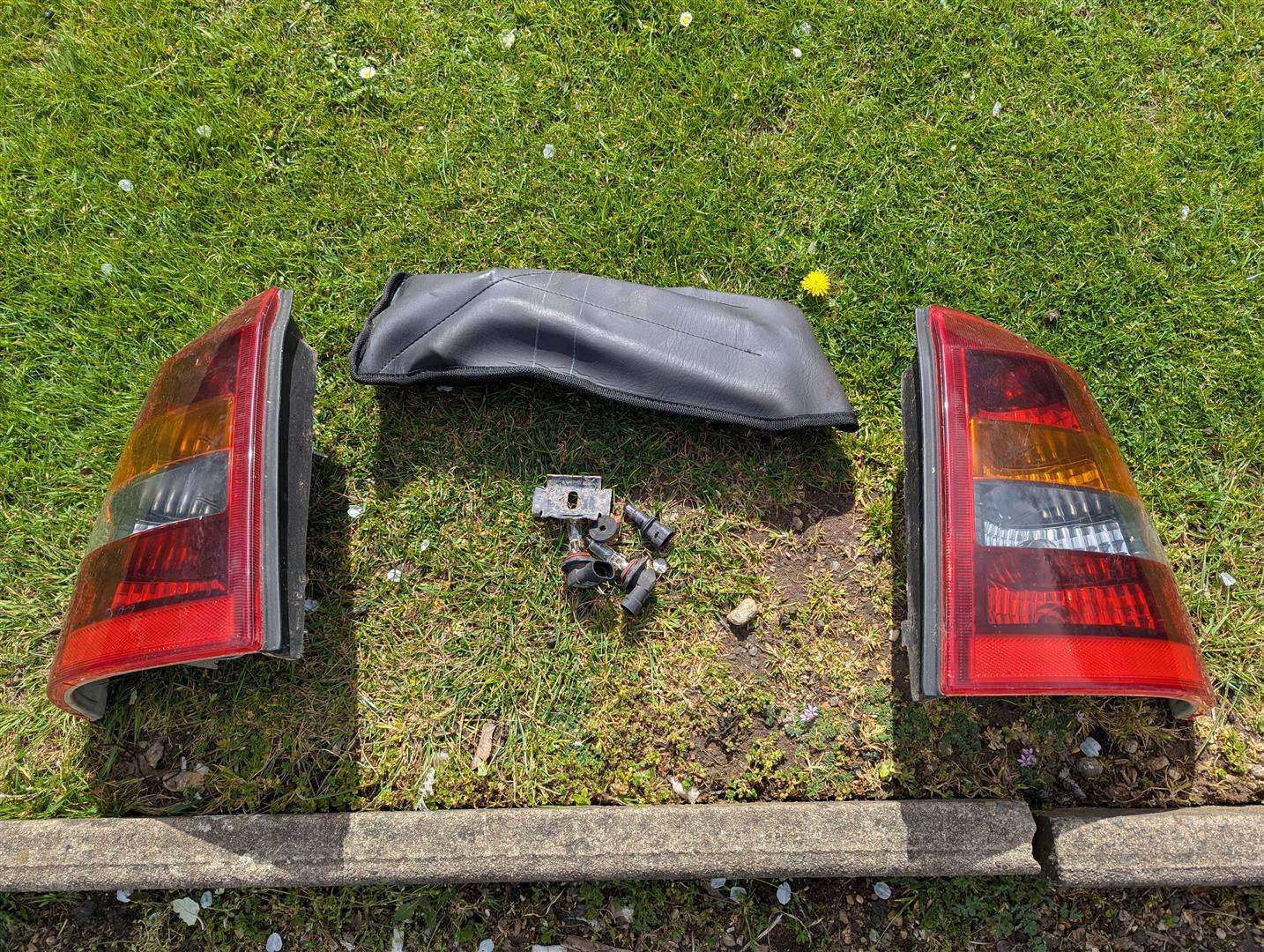 <p>1999 VAUXHALL ASTRA CLUB 8V</p>