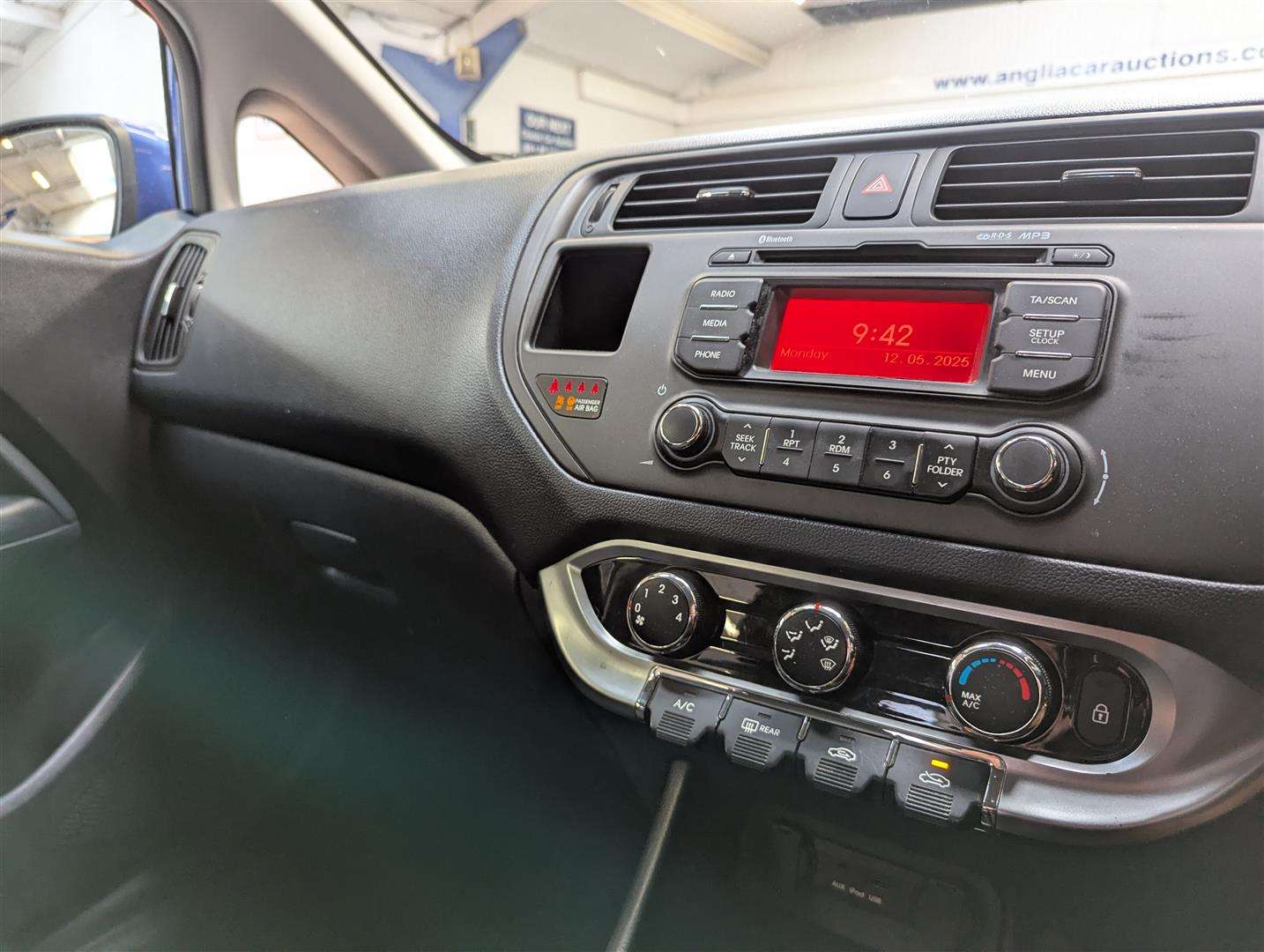 <p>2013 KIA RIO 2 ECODYNAMICS</p>
