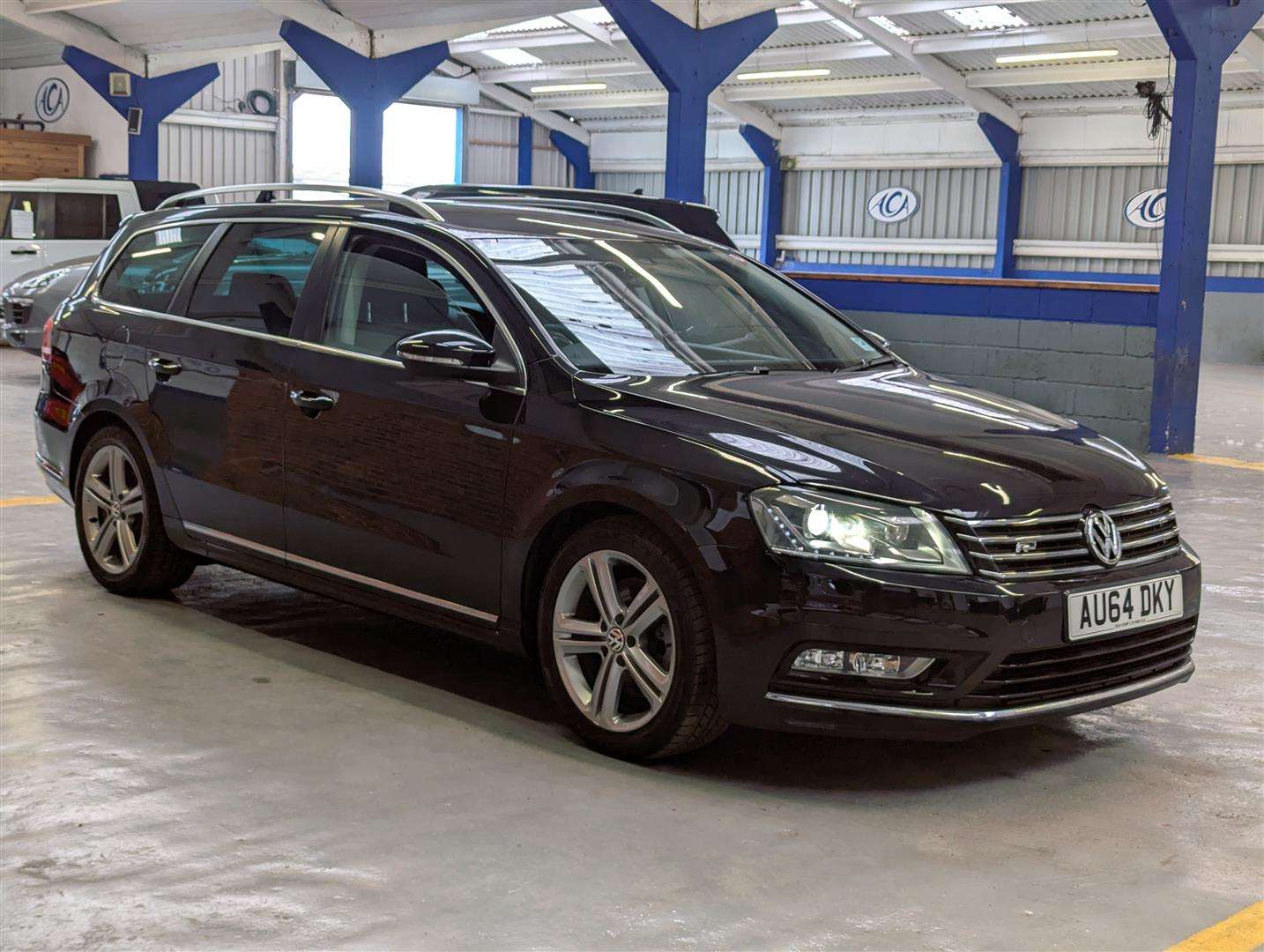 <p>2014 VOLKSWAGEN PASSAT H-LINE TSI DSG S-A</p>