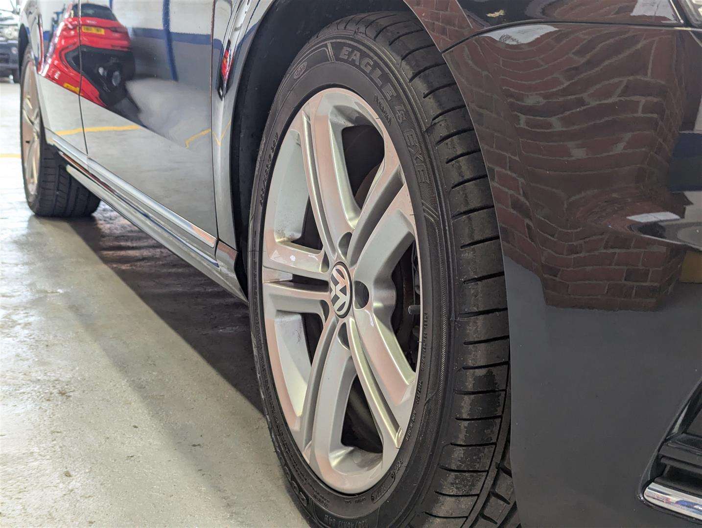 <p>2014 VOLKSWAGEN PASSAT H-LINE TSI DSG S-A</p>