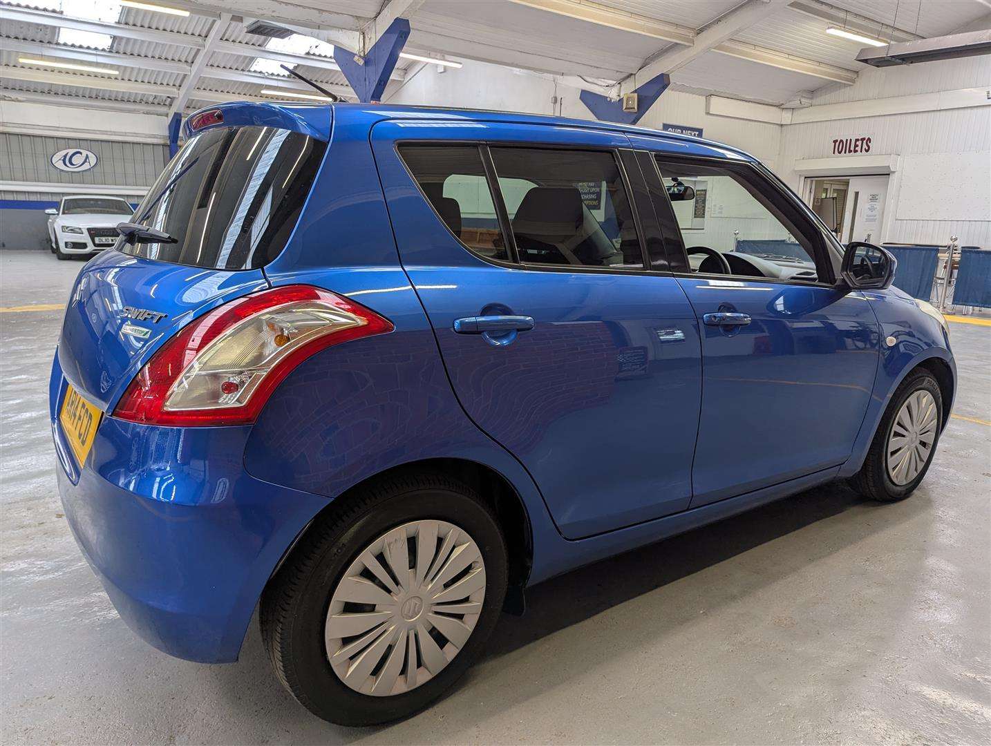 <p>2014 SUZUKI SWIFT</p>
