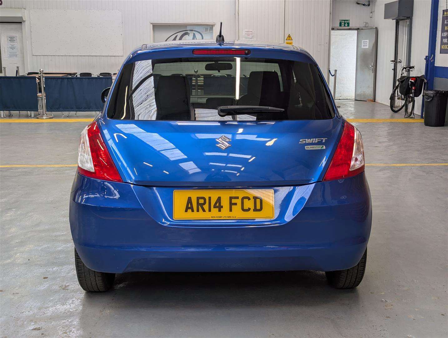<p>2014 SUZUKI SWIFT</p>