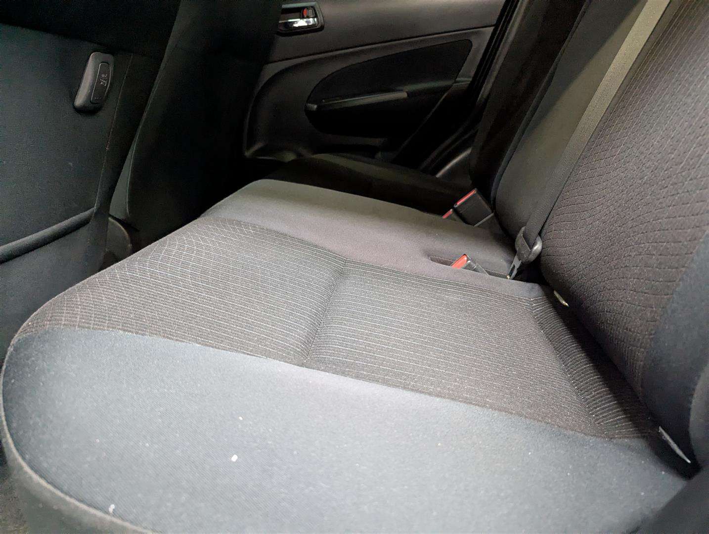 <p>2014 SUZUKI SWIFT</p>