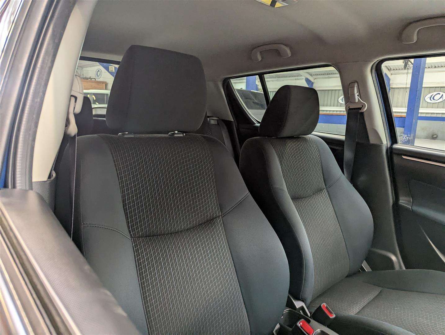 <p>2014 SUZUKI SWIFT</p>