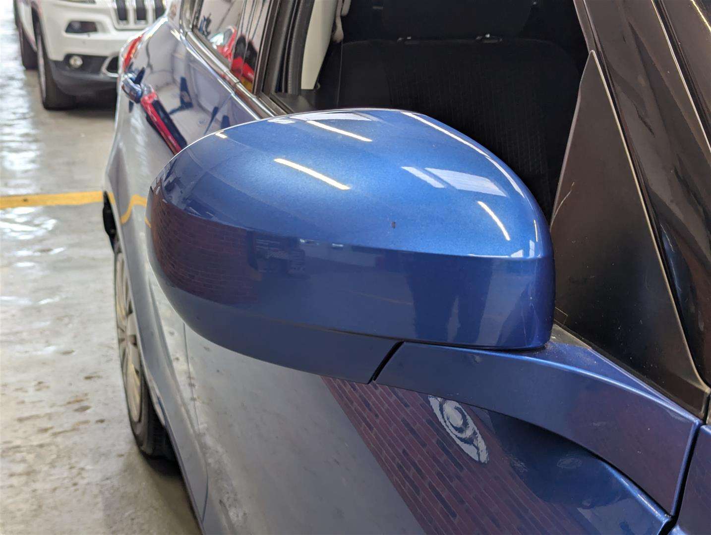 <p>2014 SUZUKI SWIFT</p>