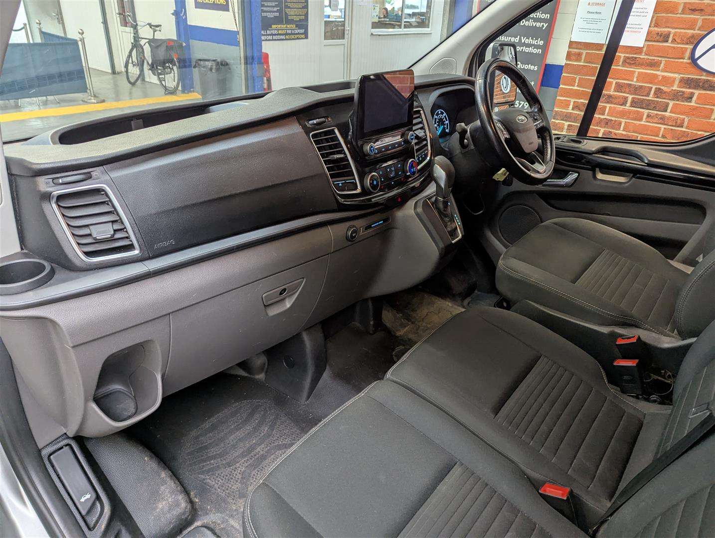 <p>2020 FORD TRANSIT CUSTOM 300LTD AUTO</p>