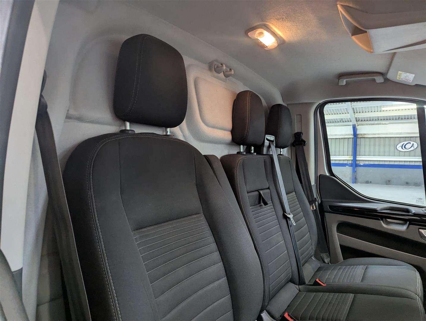 <p>2020 FORD TRANSIT CUSTOM 300LTD AUTO</p>