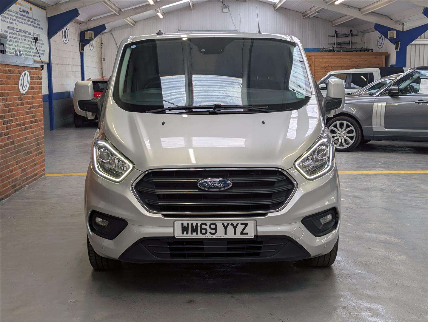 <p>2020 FORD TRANSIT CUSTOM 300LTD AUTO</p>