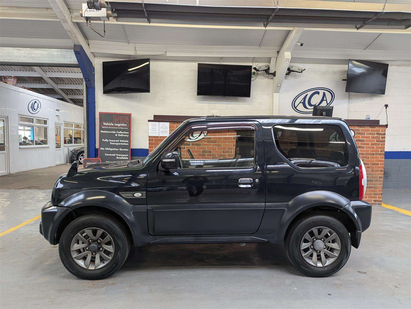<p>2015 SUZUKI JIMNY SZ4 4X4</p>