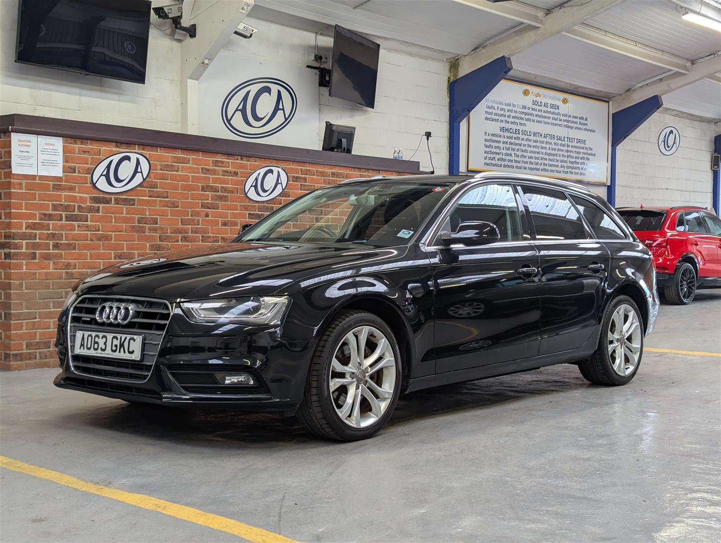 <p>2013 AUDI A4 S LINE TFSI QUATTRO AUTO</p>