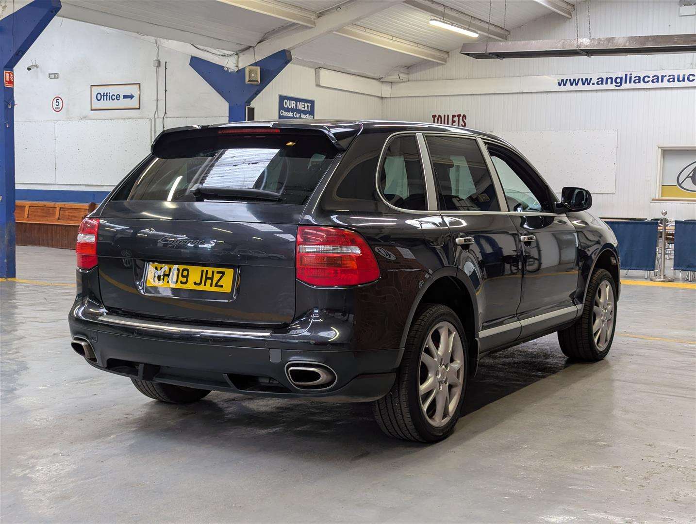 <p>2009 PORSCHE CAYENNE TIPTRONIC S D</p>