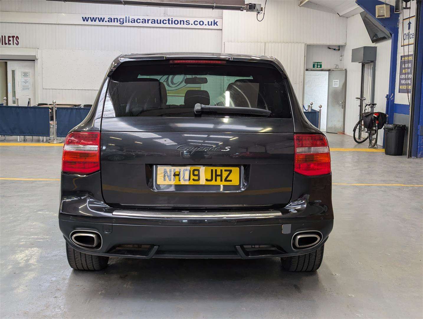 <p>2009 PORSCHE CAYENNE TIPTRONIC S D</p>