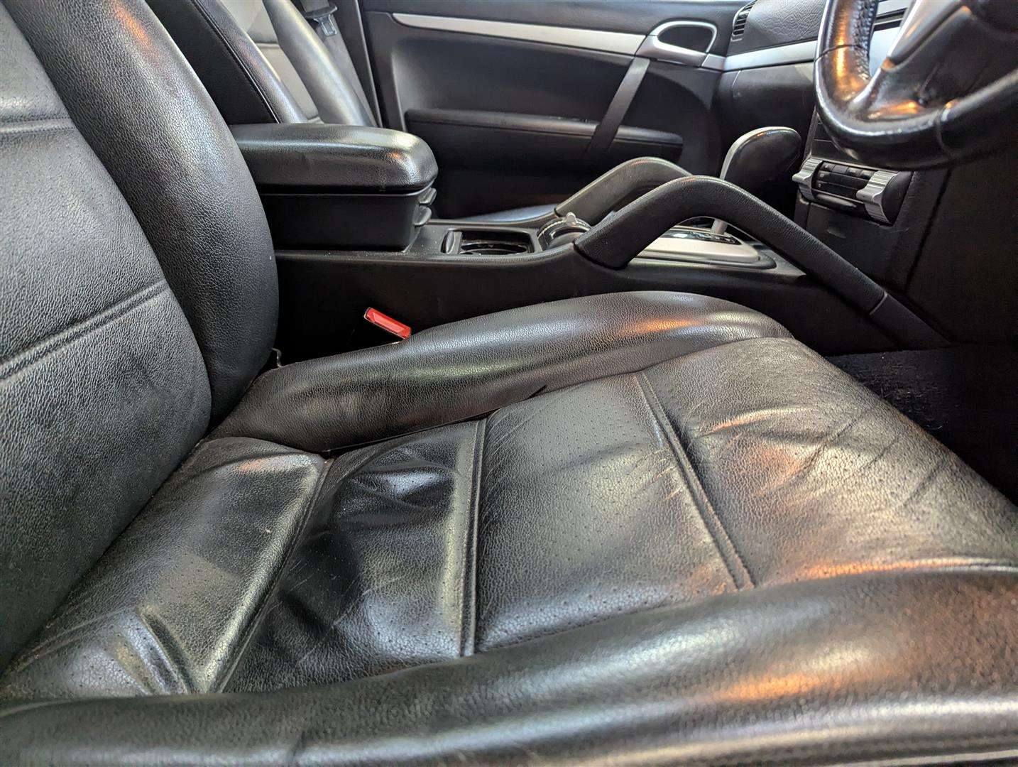 <p>2009 PORSCHE CAYENNE TIPTRONIC S D</p>