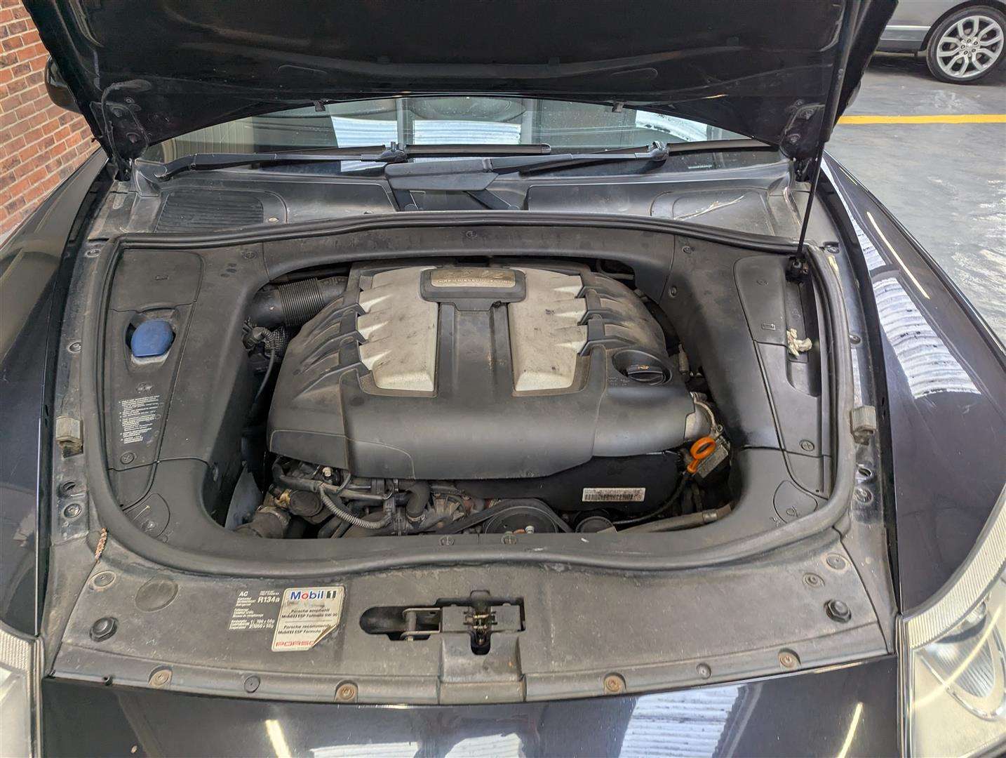 <p>2009 PORSCHE CAYENNE TIPTRONIC S D</p>
