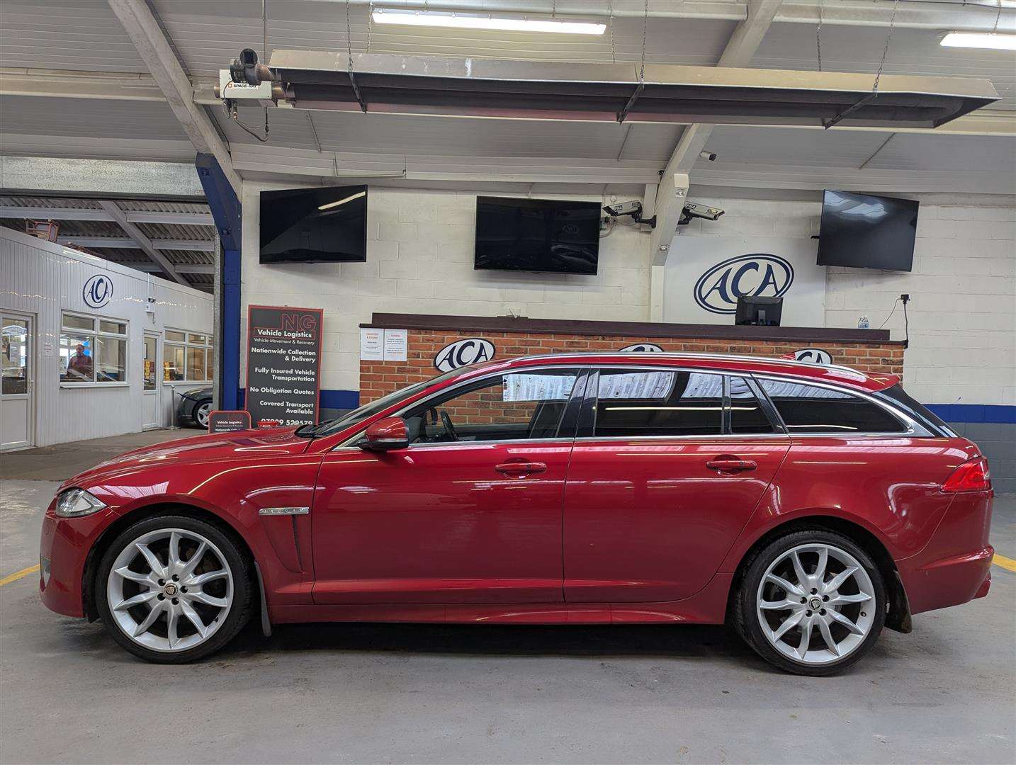 <p>2013 JAGUAR XF S PREM LUX SP-BRAKE V6</p>