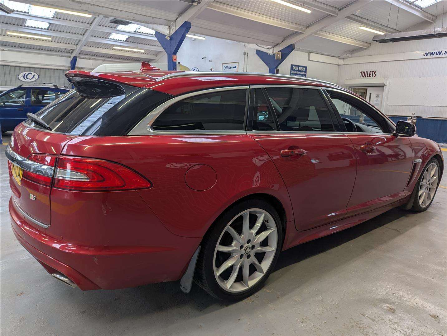 <p>2013 JAGUAR XF S PREM LUX SP-BRAKE V6</p>