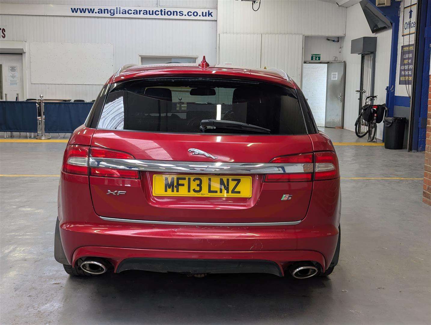 <p>2013 JAGUAR XF S PREM LUX SP-BRAKE V6</p>