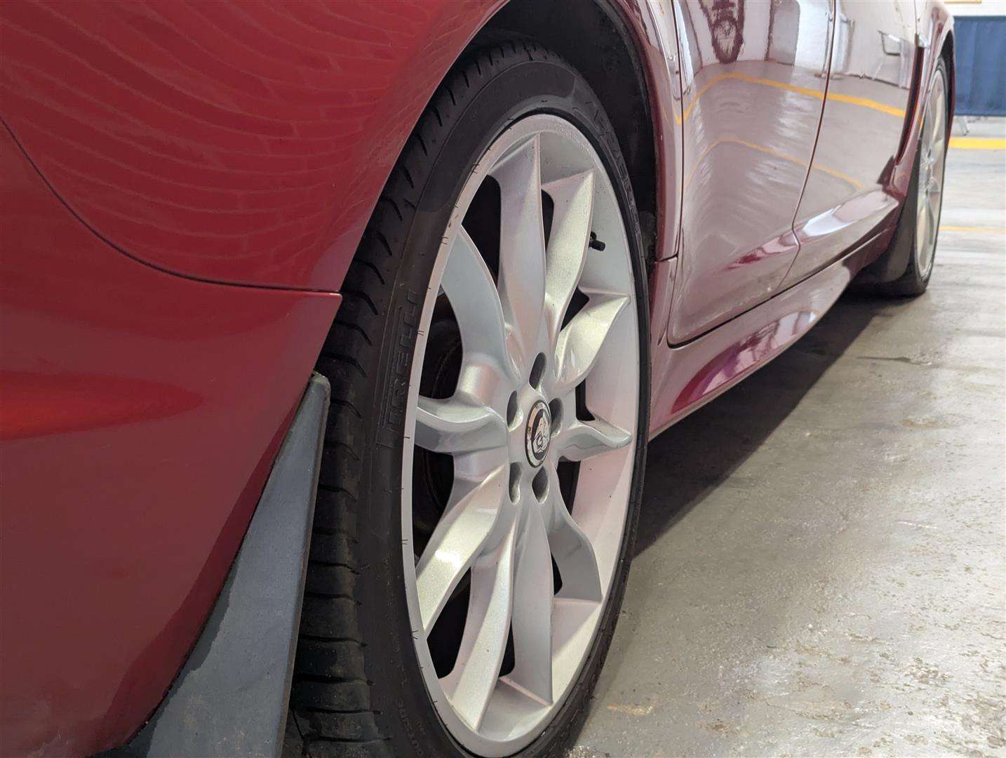 <p>2013 JAGUAR XF S PREM LUX SP-BRAKE V6</p>