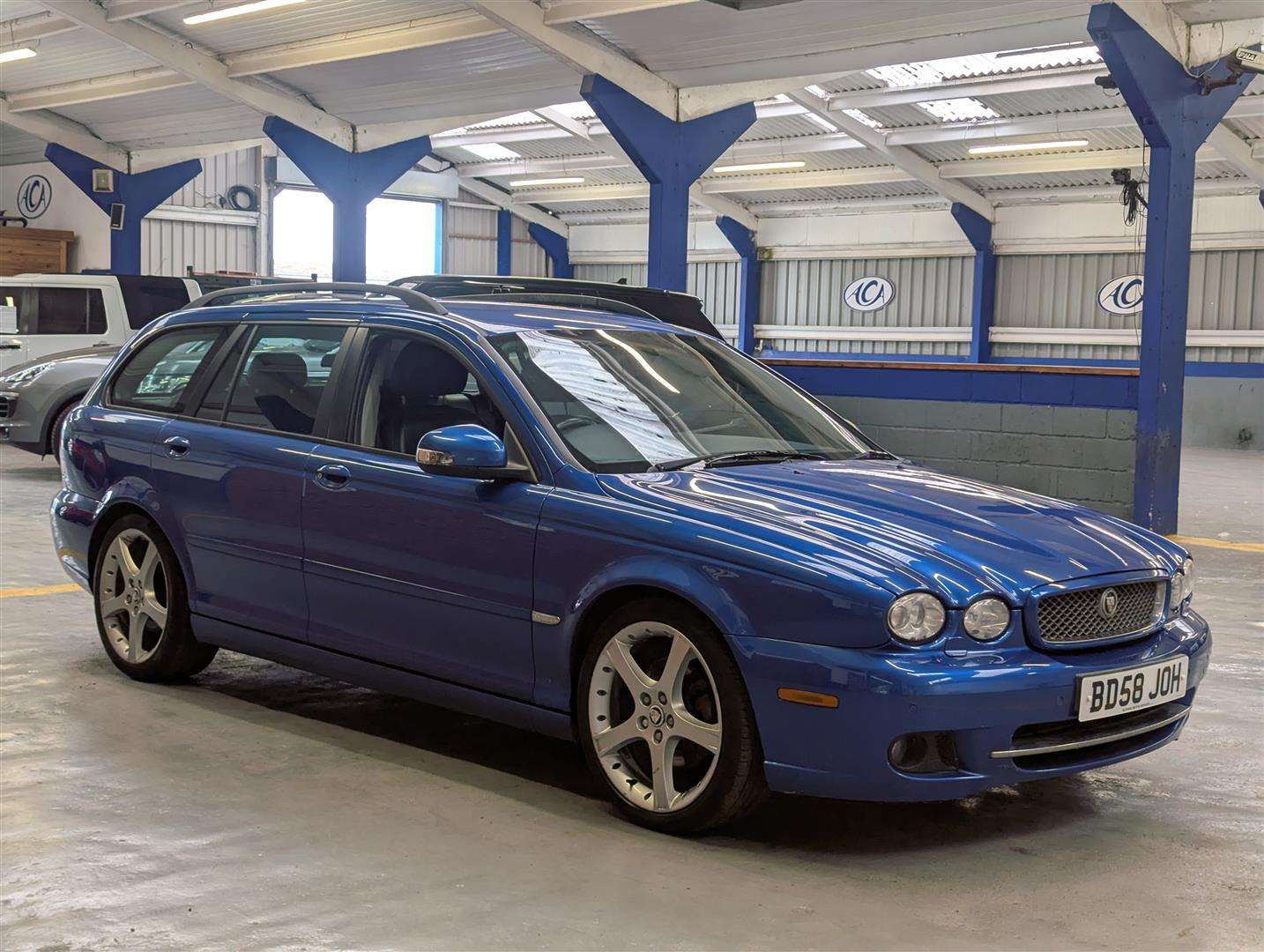<p>2008 JAGUAR X-TYPE SE</p>