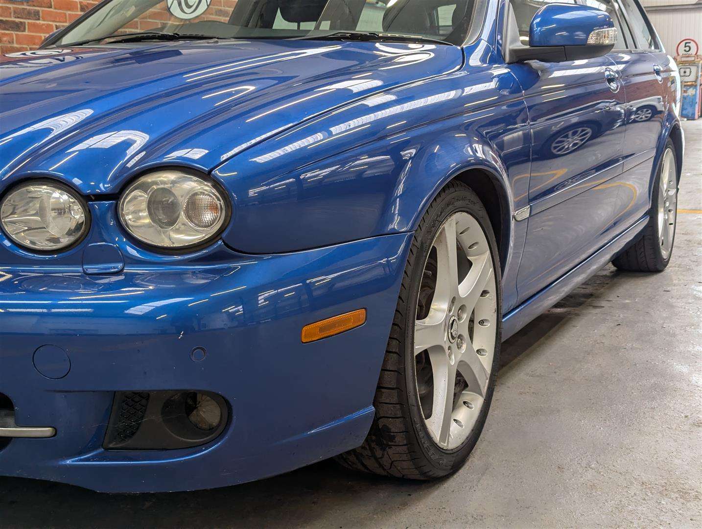 <p>2008 JAGUAR X-TYPE SE</p>