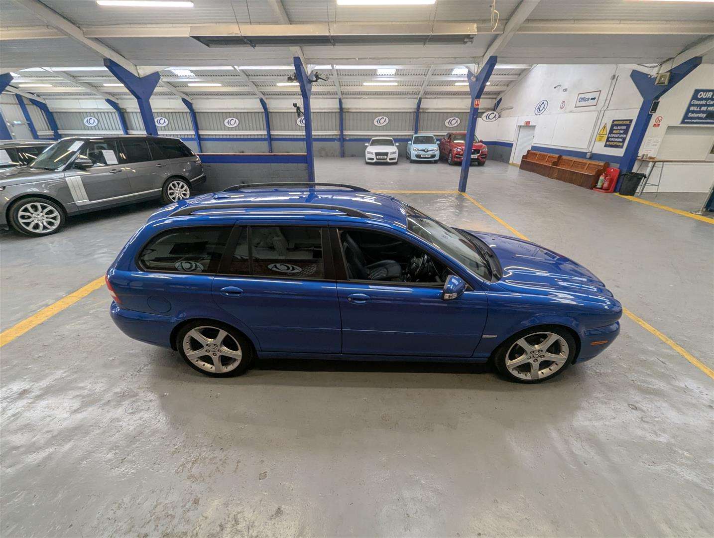 <p>2008 JAGUAR X-TYPE SE</p>