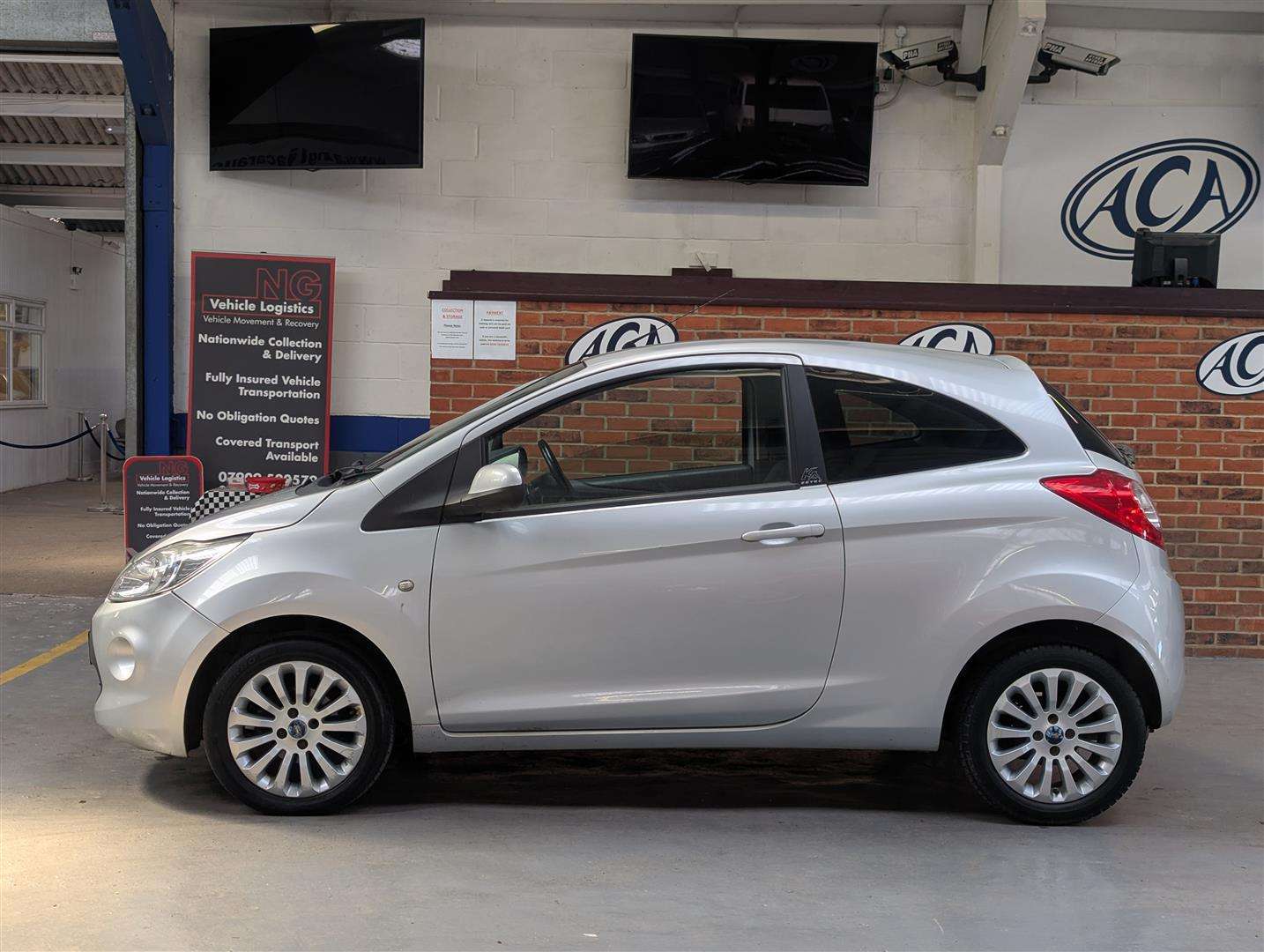 <p>2010 FORD KA ZETEC</p>