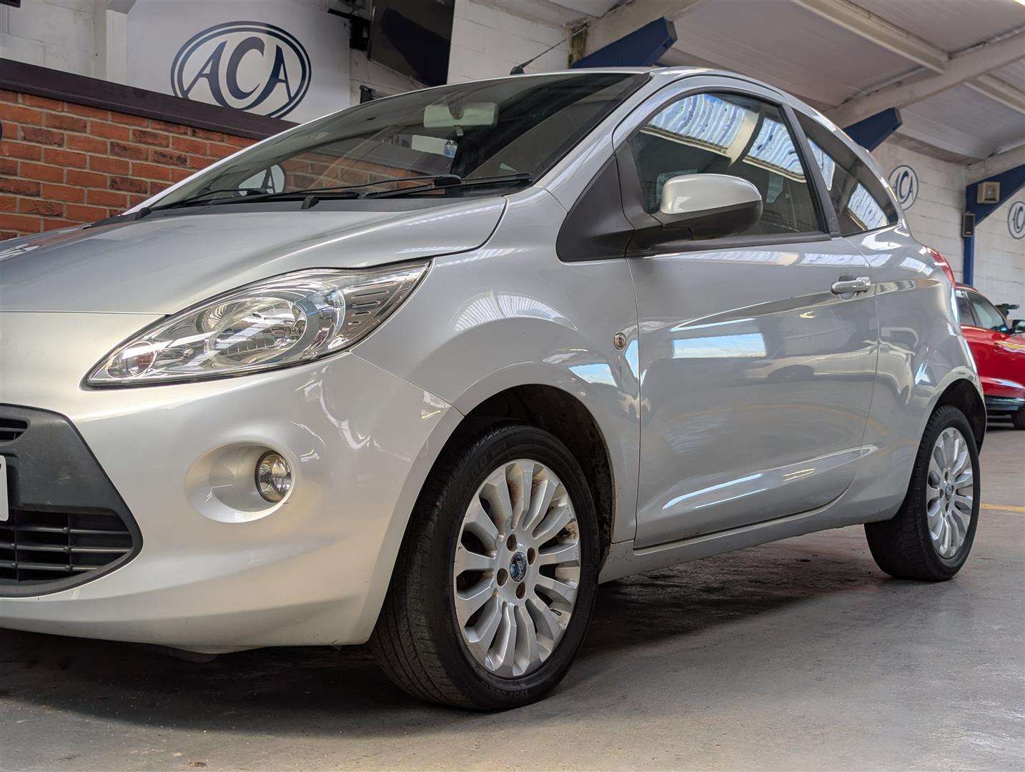 <p>2010 FORD KA ZETEC</p>
