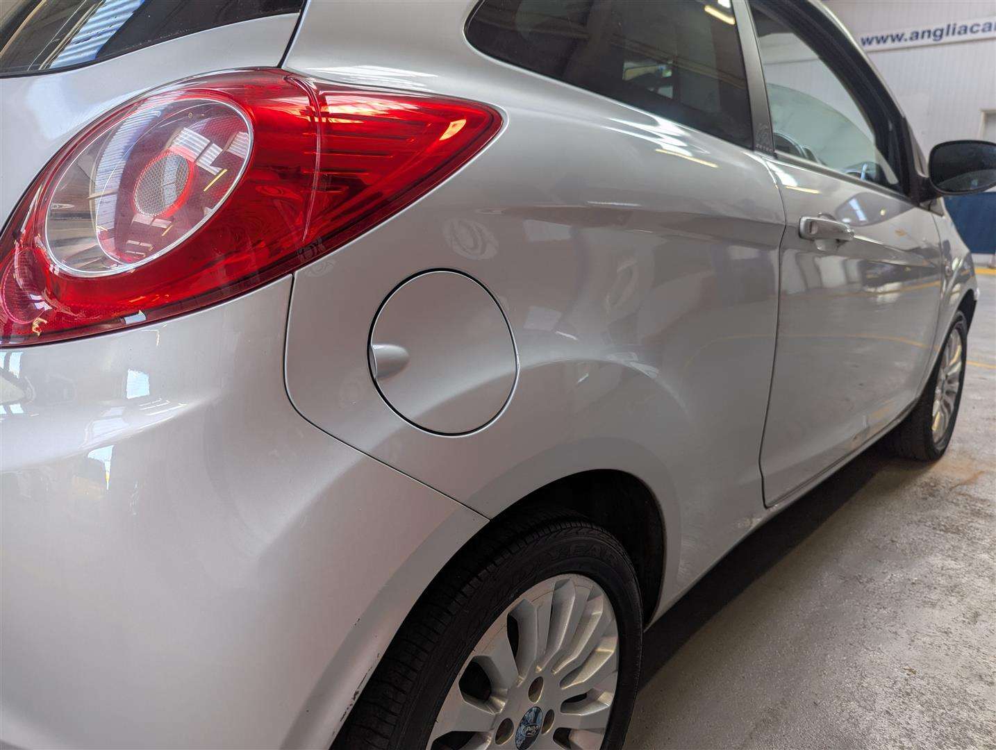 <p>2010 FORD KA ZETEC</p>