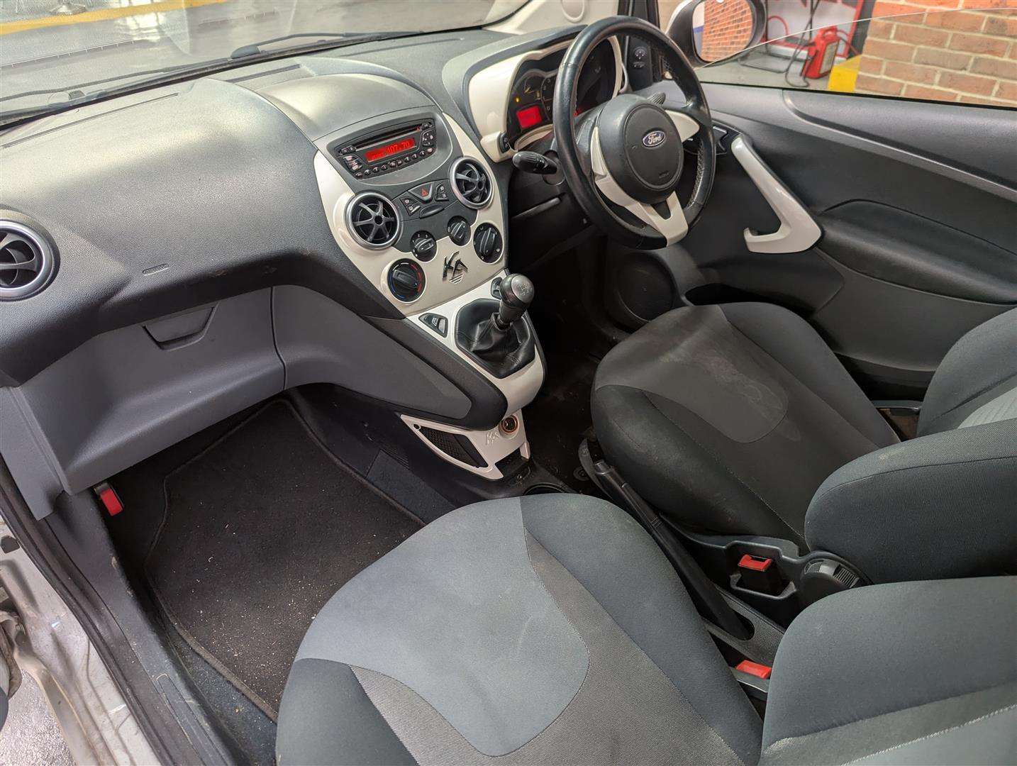<p>2010 FORD KA ZETEC</p>