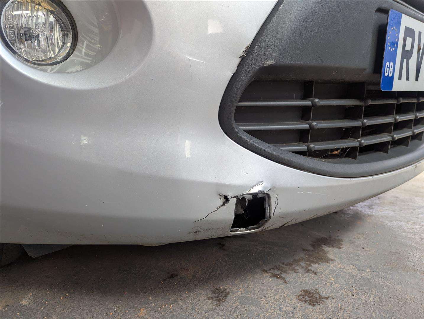 <p>2010 FORD KA ZETEC</p>