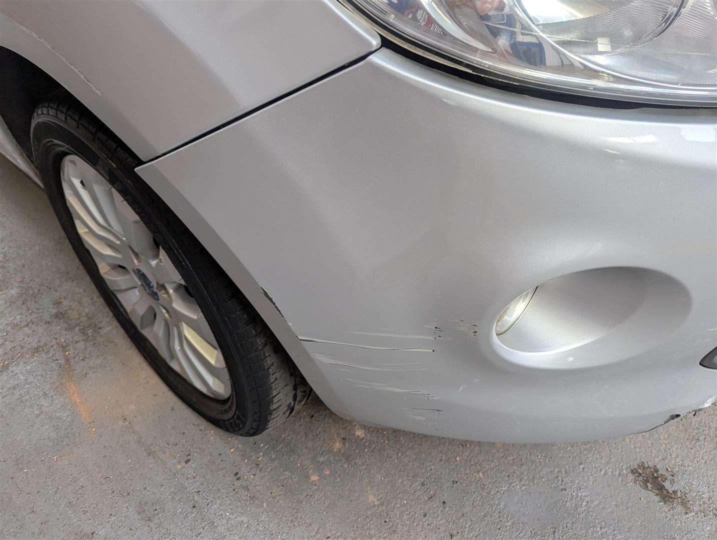 <p>2010 FORD KA ZETEC</p>