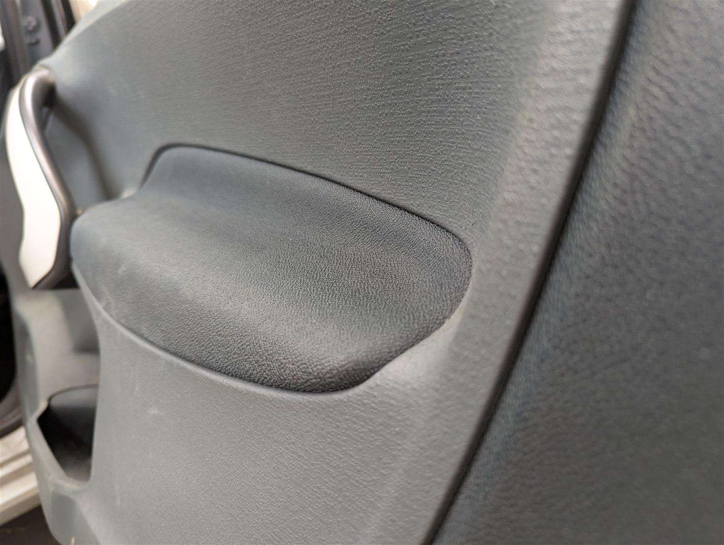 <p>2010 FORD KA ZETEC</p>