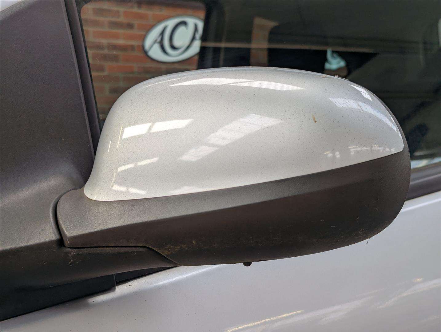 <p>2010 FORD KA ZETEC</p>