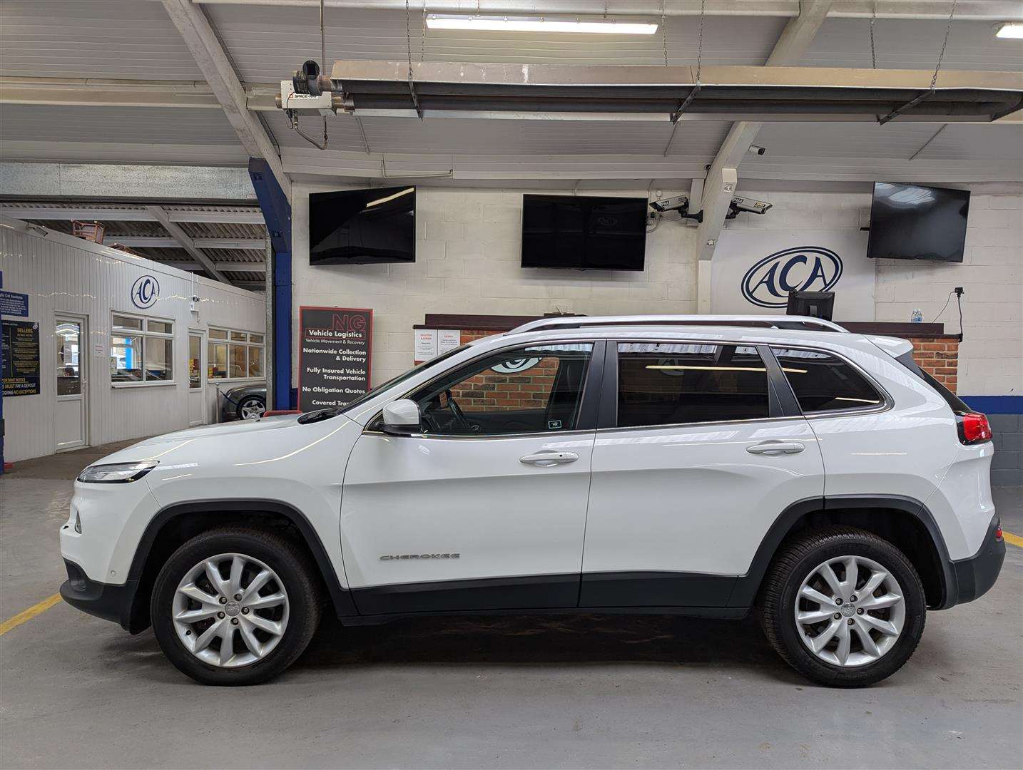 <p>2015 JEEP CHEROKEE LIMITED M-JET 4X</p>
