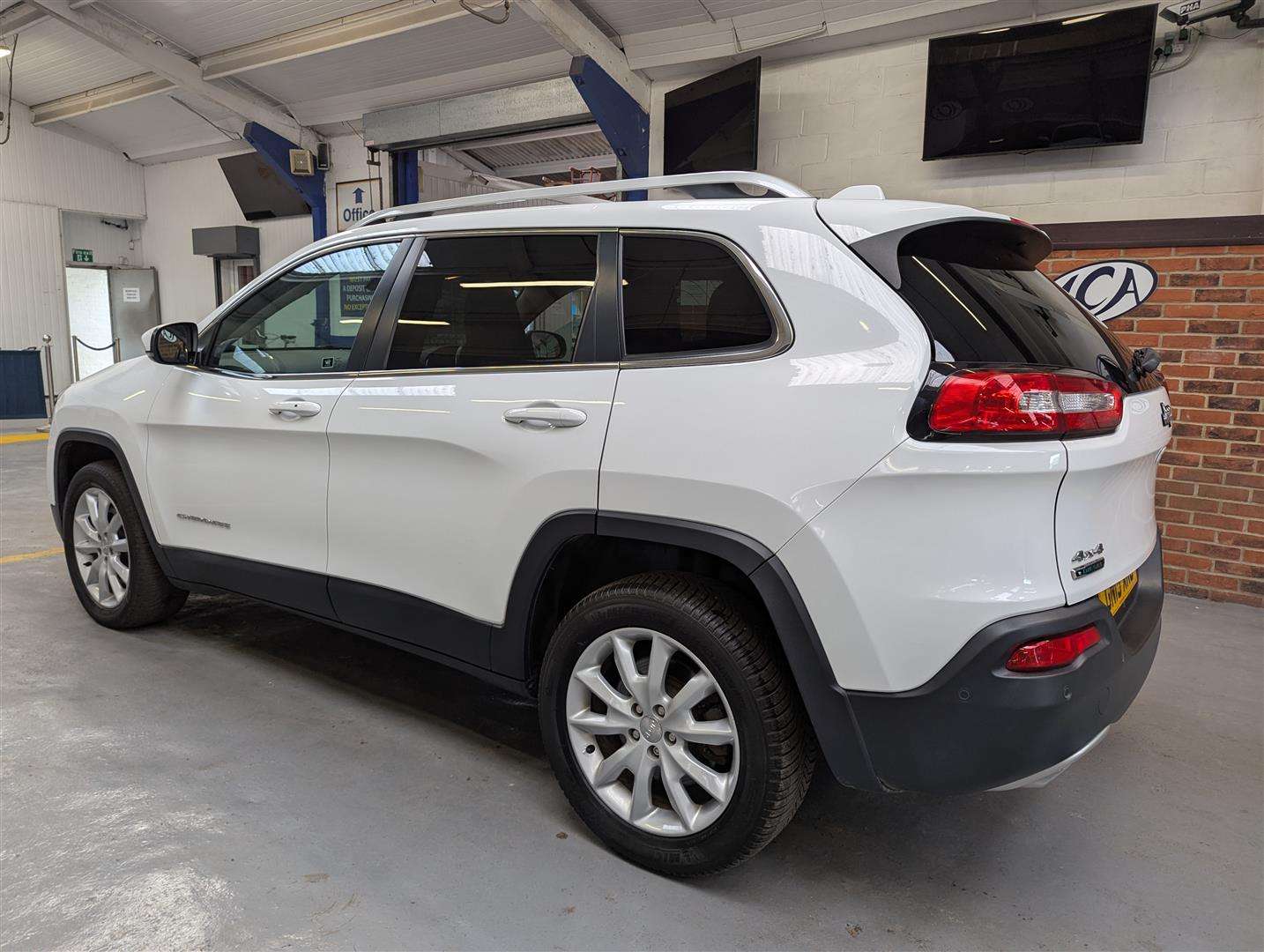 <p>2015 JEEP CHEROKEE LIMITED M-JET 4X</p>