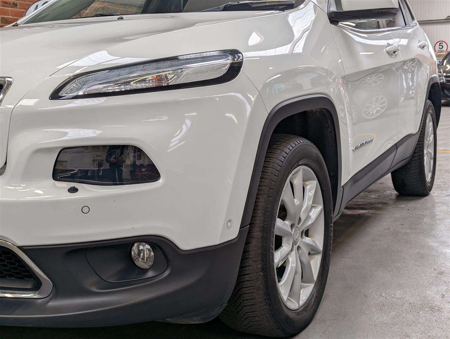<p>2015 JEEP CHEROKEE LIMITED M-JET 4X</p>