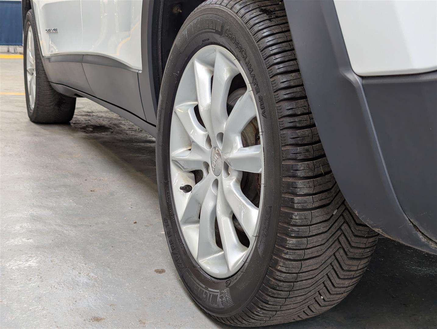 <p>2015 JEEP CHEROKEE LIMITED M-JET 4X</p>