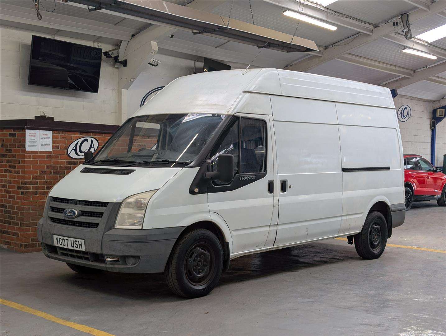 <p>2007 FORD TRANSIT 115 T350L RWD DAY VAN CONVERSION</p>