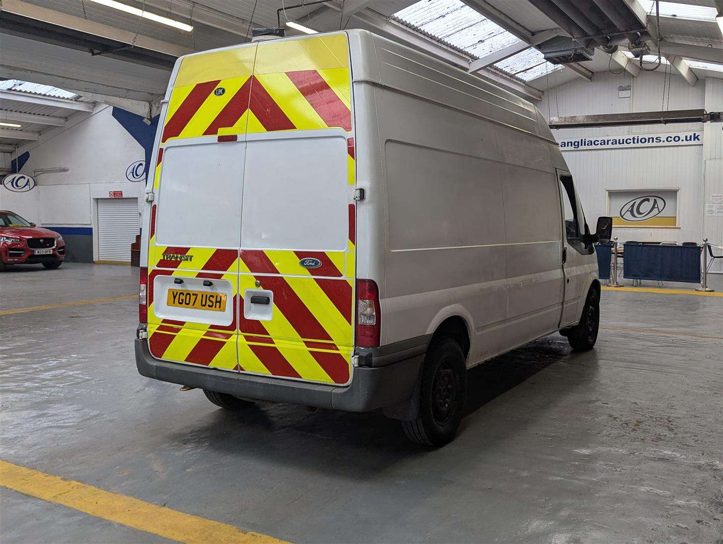 <p>2007 FORD TRANSIT 115 T350L RWD DAY VAN CONVERSION</p>