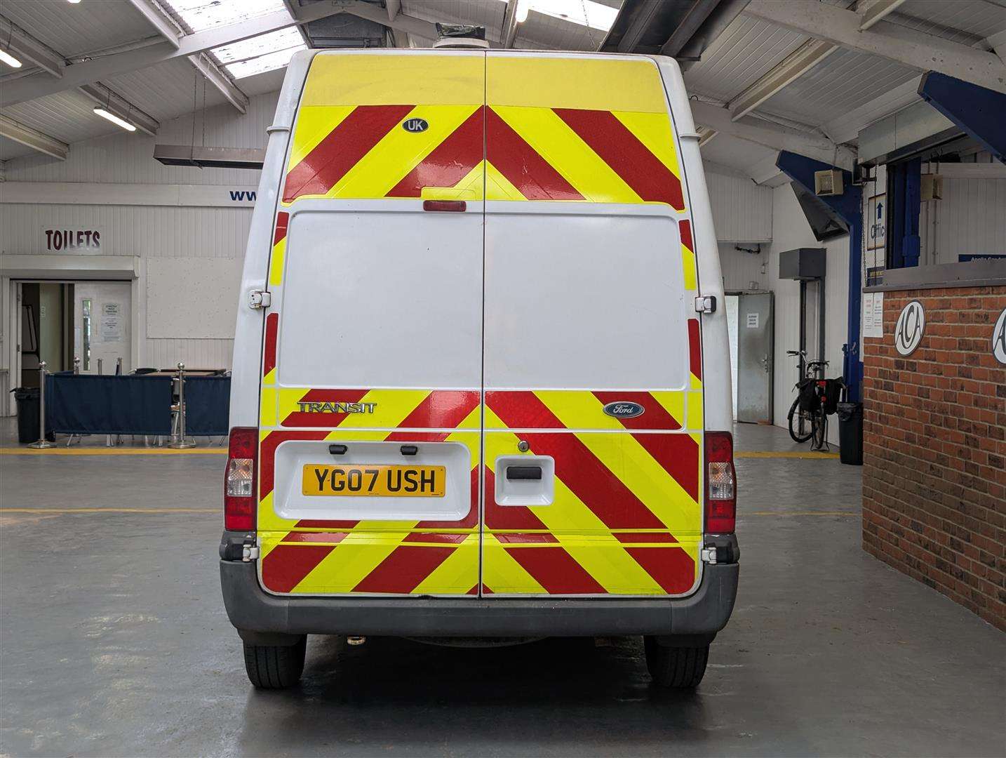 <p>2007 FORD TRANSIT 115 T350L RWD DAY VAN CONVERSION</p>