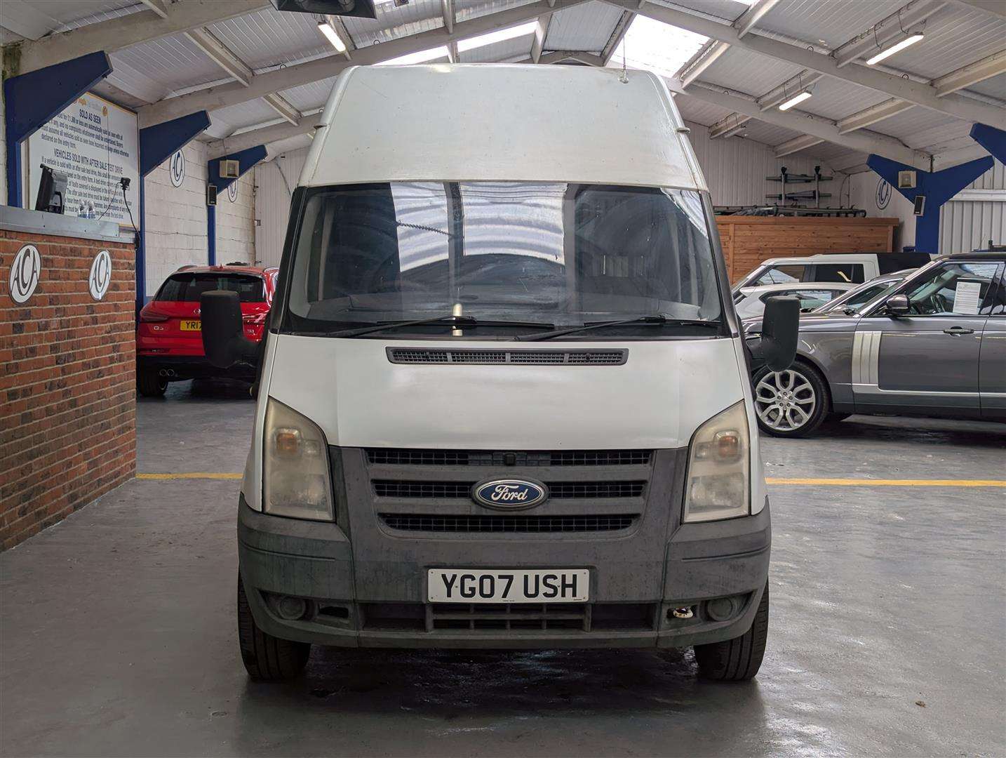 <p>2007 FORD TRANSIT 115 T350L RWD DAY VAN CONVERSION</p>