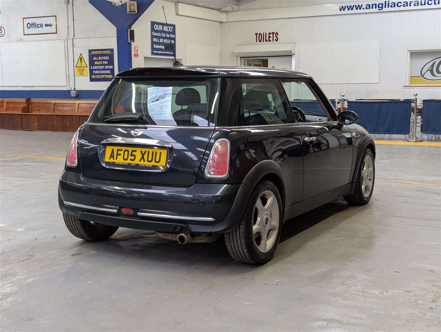 <p>2005 MINI MINI ONE</p>
