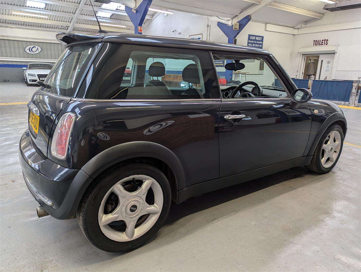 <p>2005 MINI MINI ONE</p>